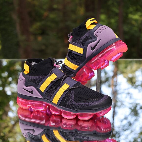 Nike Air VaporMax Utility Pink Blast - Picture 2 of 14